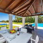 Pelagos Blue Villa *