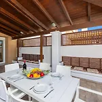 Villa Pelagos Blue